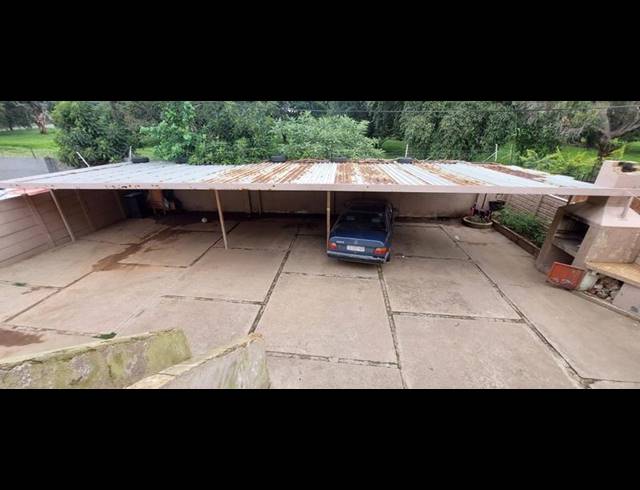 5 BEDROOM TOWNHOUSE FOR SALE IN ROSETTENVILLE